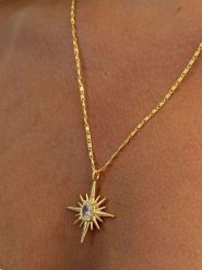 Lodie Silver Naszyjnik z zawieszką - dł. 50 cm rozmiar: onesize. Szare naszyjniki Lodie Silver, z materiału, z cyrkonią, z mosiądzu. Za 43.99 zł.