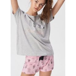 Dwuczęściowa piżama Just chill - Jasny szar. Piżamy marki Sinsay. Za 39.99 zł.