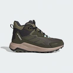 Buty trekkingowe Terrex Anylander CLIMAWARM+. Brązowe buty trekkingowe adidas, bez zapięcia. Za 529.00 zł.