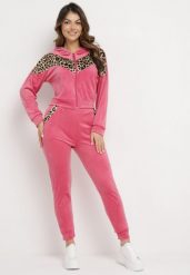 Fuksjowy 2-Częściowy Komplet Dresowy z Animal Print Bluza z Kapturem i Spodnie z Kieszeniami Arieli. Czerwone bluzy Born2be, m, bez wzorów, z dresówki, bez ramiączek, z kapturem. W wyprzedaży za 72.24 zł.
