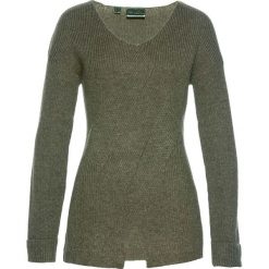 Sweter we wzór w warkocze bonprix oliwkowy. Zielone swetry bonprix, z dzianiny. Za 59.99 zł.