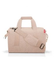 Reisenthel Torba podróżna w kolorze beżowym - 40 x 33,5 x 24 cm rozmiar: onesize. Brązowe torby podróżne Reisenthel, bez wzorów, z materiału, przez ramię. Za 121.99 zł.