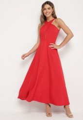 Czerwona Rozkloszowana Sukienka z Wiskozą i Dekoltem Typu Halter Dolienna. Czerwone sukienki Born2be, l, bez wzorów, z wiskozy, eleganckie, bez kołnierzyka, bez ramiączek, maxi, rozkloszowane. Za 89.99 zł.