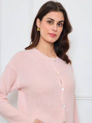 CXL by Christian Lacroix Kardigan w kolorze jasnoróżowym rozmiar: onesize. Różowe swetry CXL by Christian Lacroix, bez wzorów, bez ramiączek. Za 173.99 zł.