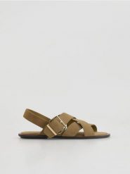 Zamszowe sandały - beżowy. Brązowe sandały Reserved, bez wzorów, z zamszu, bez obcasa, bez zapięcia. Za 149.99 zł.