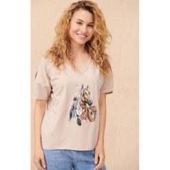 T-Shirt Damski Mustang BS Jasny Beż. T-shirty blue shadow, bez wzorów, z bawełny, bez kołnierzyka, bez ramiączek. Za 159.90 zł.
