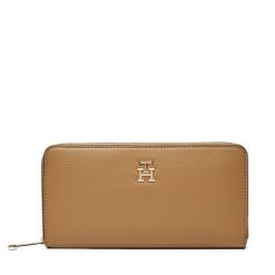Duży Portfel Damski Tommy Hilfiger. Brązowe portfele Tommy Hilfiger, bez wzorów. Za 229.99 zł.