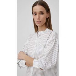 Marc O'Polo koszula damska kolor szary relaxed ze stójką. Białe koszule Marc O'Polo, bez wzorów, z materiału, bez kołnierzyka, bez ramiączek. W wyprzedaży za 264.99 zł.