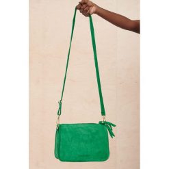 Torebka Lacjum BS Zielony Trawa. Zielone torebki klasyczne blue shadow, bez wzorów, z zamszu, małe, zamszowe, bez dodatków. Za 249.90 zł.