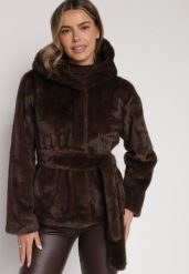 Brązowa Kurtka Futerko z Kapturem i Wiązanym Paskiem Zetara. Brązowe kurtki Born2be, l, bez wzorów, z dzianiny, klasyczne, z kapturem. Za 229.99 zł.