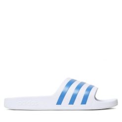 Klapki adidas. Białe klapki adidas, bez wzorów, sportowe, bez obcasa, bez zapięcia. Za 99.99 zł.
