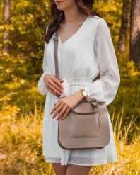 Torebka skórzana kuferek DAN-A T228 beżowa. Brązowe torebki klasyczne DAN-A, bez wzorów, ze skóry, bez dodatków. Za 299.99 zł.