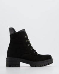 SKÓRZANE BOTKI 0022015 N BLACK. Czarne botki Venezia, bez wzorów, z nubiku, bez obcasa, bez zapięcia. Za 229.00 zł.