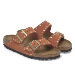 Damskie sandały nity ARIZONA RIVET. Brązowe sandały Birkenstock, bez wzorów, z materiału, bez obcasa, bez zapięcia. Za 657.00 zł.