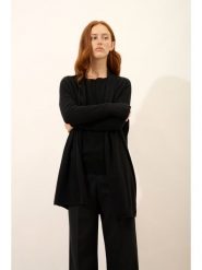 Just Cashmere Kaszmirowy kardigan "Maddie" w kolorze czarnym rozmiar: S. Czarne swetry Just Cashmere, s, bez wzorów, z kaszmiru, bez ramiączek. Za 456.87 zł.