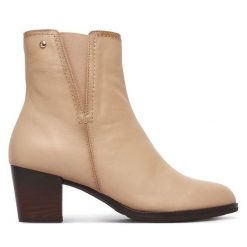 Botki Pikolinos. Białe botki Pikolinos, bez wzorów, bez obcasa, na słupku, bez zapięcia. Za 759.99 zł.