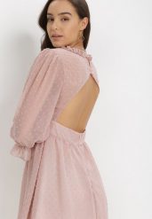 Różowa Sukienka Taphionis. Czerwone sukienki Born2be, na imprezę, l, bez wzorów, z tkaniny, bez kołnierzyka, bez ramiączek, mini, kopertowe. Za 209.99 zł.