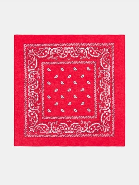 Chusta ze wzorem - czerwony. Czerwone chusty Sinsay, bez wzorów. Za 7.99 zł.
