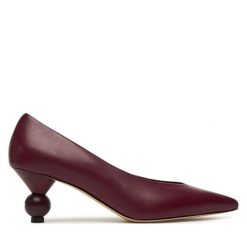 Czółenka Weekend Max Mara. Czerwone czółenka Weekend Max Mara, bez wzorów, bez obcasa, bez zapięcia. Za 1,759.00 zł.