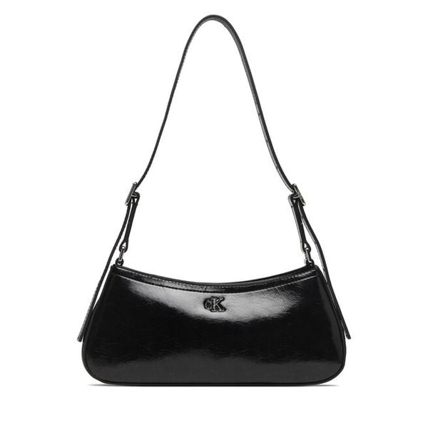 Torebka Calvin Klein. Czarne torebki klasyczne Calvin Klein, bez wzorów, klasyczne, bez dodatków. Za 276.99 zł.