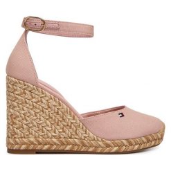 Espadryle Tommy Hilfiger. Czerwone espadryle Tommy Hilfiger, bez wzorów, bez obcasa. Za 409.99 zł.