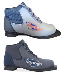 Buty do biegania Skol Nordik 75mm. Szare buty do biegania SKØL, bez wzorów, z gumy, bez zapięcia, do biegania. Za 145.00 zł.