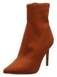 Steve Madden Skórzane botki w kolorze jasnobrązowym rozmiar: 40. Brązowe botki Steve Madden, bez wzorów, eleganckie, bez obcasa, na szpilce, bez zapięcia. Za 260.43 zł.