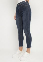 Granatowe Jeansy o Fasonie Slim z Gumką w Pasie Belirane. Niebieskie jeansy Born2be, z aplikacjami, z jeansu, eleganckie. W wyprzedaży za 46.74 zł.