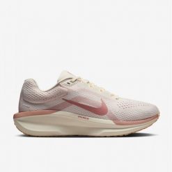 Buty do biegania Kobieta Nike W Air Winflo 11 FJ9510-109 Beżowe. Brązowe buty do biegania Nike, bez wzorów, bez zapięcia, do biegania. Za 480.70 zł.