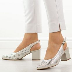 Srebrne skórzane ażurowe czółenka damskie Jezzi 2263A-5. Szare czółenka Jezzi, na lato, w ażurowe wzory, ze skóry, casualowe, bez obcasa, na słupku, bez zapięcia. Za 219.00 zł.