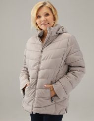 Pikowana kurtka z kapturem. Kurtki Unisono, s, bez wzorów, z tkaniny, z kapturem. Za 299.00 zł.