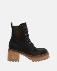 ZIELONE BOTKI Z NUBUKU T64203 INVERNO. Zielone botki Venezia, bez wzorów, z nubiku, bez obcasa, bez zapięcia. Za 339.00 zł.