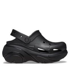 Klapki Crocs. Czarne klapki Crocs, bez wzorów, bez obcasa, bez zapięcia. Za 329.99 zł.