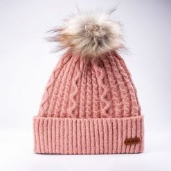 Czapka damska zimowa Iguana Ninoa W - różowa. Czerwone czapki zimowe IGUANA, bez wzorów, z elastanu. W wyprzedaży za 32.99 zł.