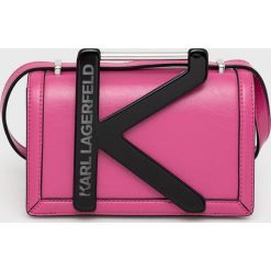 Karl Lagerfeld torebka kolor różowy. Czerwone listonoszki KARL LAGERFELD, bez wzorów, na ramię, bez dodatków. Za 1,299.90 zł.