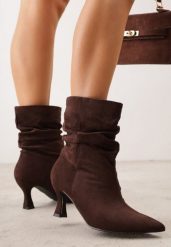 Brązowe Drapowane Botki na Geometrycznej Szpilce Carisma. Brązowe botki Born2be, bez wzorów, eleganckie, bez obcasa, na obcasie, bez zapięcia. Za 159.99 zł.