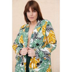 Marynarka Damska Botanica Plus Size Palm Leaves. Czarne marynarki i żakiety blue shadow, plus size, bez wzorów, z bawełny, bez ramiączek. W wyprzedaży za 234.95 zł.