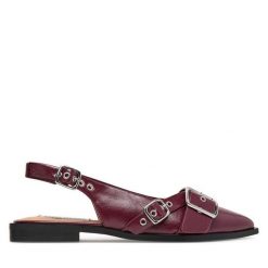Sandały Steve Madden. Czerwone sandały Steve Madden, bez wzorów, bez obcasa, na płaskiej podeszwie, bez zapięcia. Za 389.99 zł.
