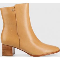 Lauren Ralph Lauren botki skórzane Wendey damskie kolor beżowy na słupku 802871302003. Brązowe botki Lauren Ralph Lauren, bez wzorów, bez obcasa, na obcasie, bez zapięcia. W wyprzedaży za 559.99 zł.