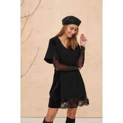 Sukienka / Tunika Two & One BS Czarny. Czarne sukienki blue shadow, na imprezę, bez wzorów, z bawełny, bez kołnierzyka, bez ramiączek, mini, dopasowane. Za 249.90 zł.