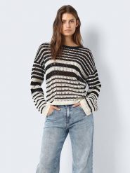 Noisy may Sweter "Jola" w kolorze czarnym rozmiar: S. Czarne swetry Noisy May, s, bez wzorów, bez ramiączek. Za 61.31 zł.