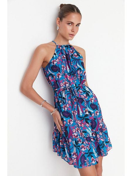 Trendyol Sukienka w kolorze niebiesko-fioletowo-granatowym rozmiar: 34. Niebieskie sukienki Trendyol, bez wzorów, z tkaniny, bez kołnierzyka, bez ramiączek, mini. Za 70.41 zł.