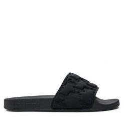 Klapki KARL LAGERFELD. Czarne klapki KARL LAGERFELD, bez wzorów, bez obcasa, bez zapięcia. Za 299.99 zł.