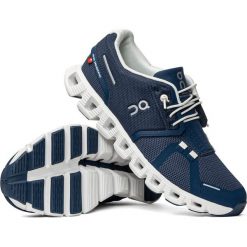 Buty treningowe damskie granatowe On Running Cloud 5. Niebieskie buty treningowe On Running, bez wzorów, z tkaniny, bez zapięcia. Za 599.00 zł.