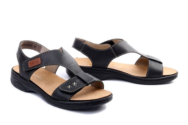RIEKER 64577-00 black, sandały damskie. Czarne sandały Rieker, bez wzorów, bez obcasa, bez zapięcia. Za 299.90 zł.