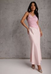 Różowa Koktajlowa Spódnica z Satyny o Rozkloszowanym Kroju Zinnivira. Czerwone spódnice Renee, l, bez wzorów, z satyny, eleganckie, maxi, koszulowe. Za 79.99 zł.