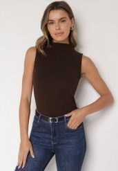 Ciemnobrązowy Bawełniany Top o Dopasowanym Kroju z Półgolfem Unarisa. Brązowe topy Born2be, m, bez wzorów, z bawełny, klasyczne, bez kołnierzyka, bez ramiączek. Za 59.99 zł.