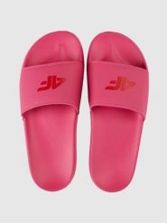 Klapki damskie 4F 4FRSS26FSLIF062. Czerwone klapki 4f, bez wzorów, z materiału, bez obcasa, bez zapięcia. Za 59.99 zł.