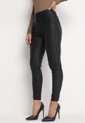 Czarne Spodnie Skinny z Imitacji Skóry Merttis. Czarne jeansy Born2be, l, bez wzorów, z jeansu, z podwyższonym stanem. W wyprzedaży za 76.49 zł.