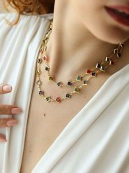 L'Atelier de Gaia Pozłacany naszyjnik z kryształami - dł. 45 cm rozmiar: onesize. Żółte naszyjniki L'Atelier de Gaia, z materiału, z kryształem, pozłacane. Za 84.21 zł.